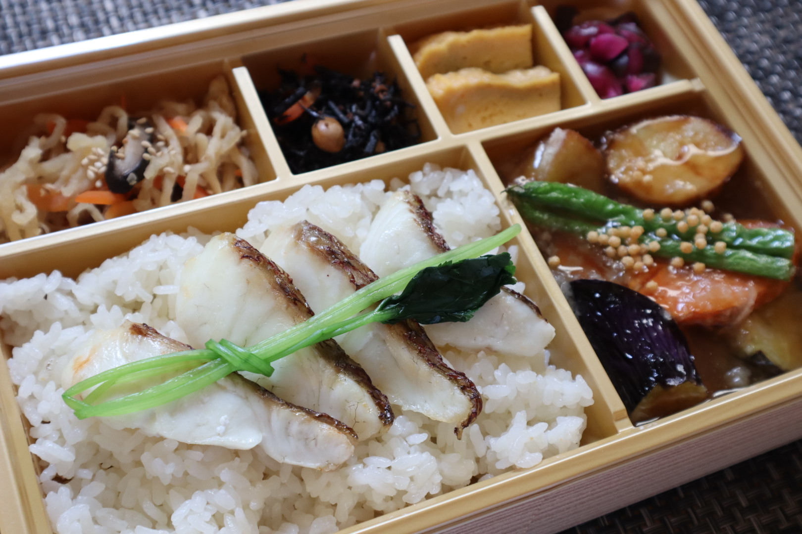 鯛めし弁当